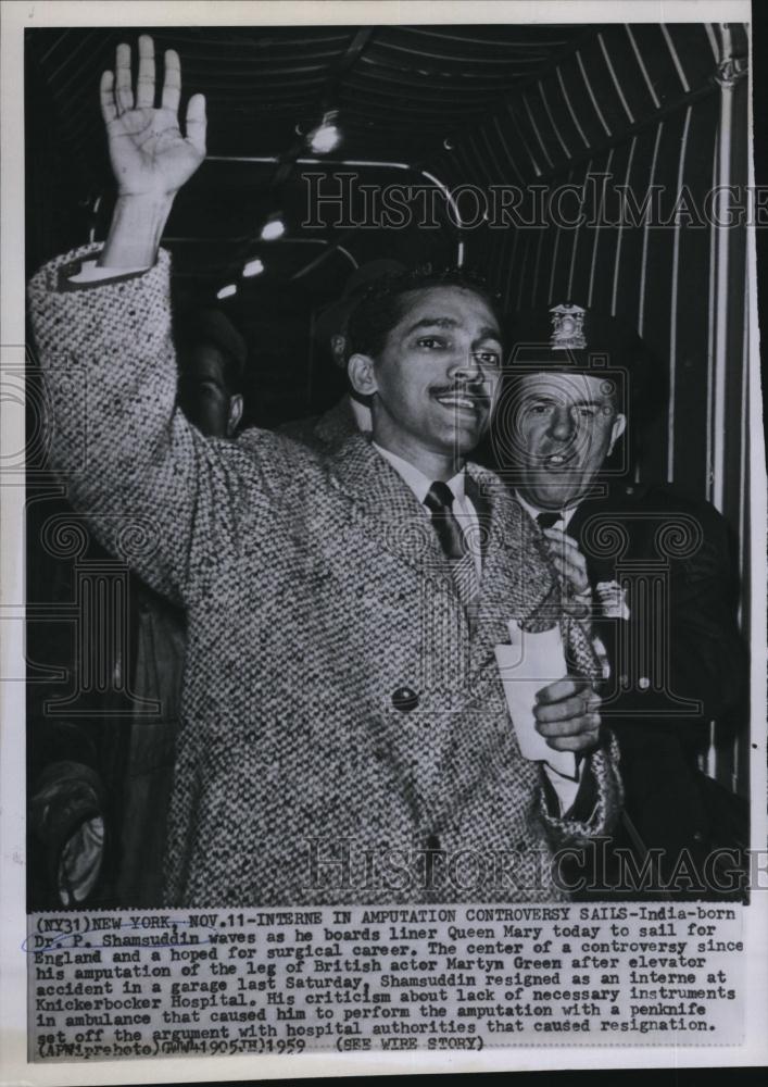 1959 Press Photo Dr P Shansuddin Setting Sail fro Enlgand - RSL77605 - Historic Images