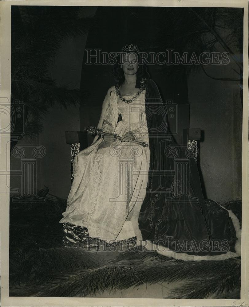 1947 Press Photo Miss Jacquelyn Talton &quot;Queen of the Pines&quot; - RSL72459 - Historic Images