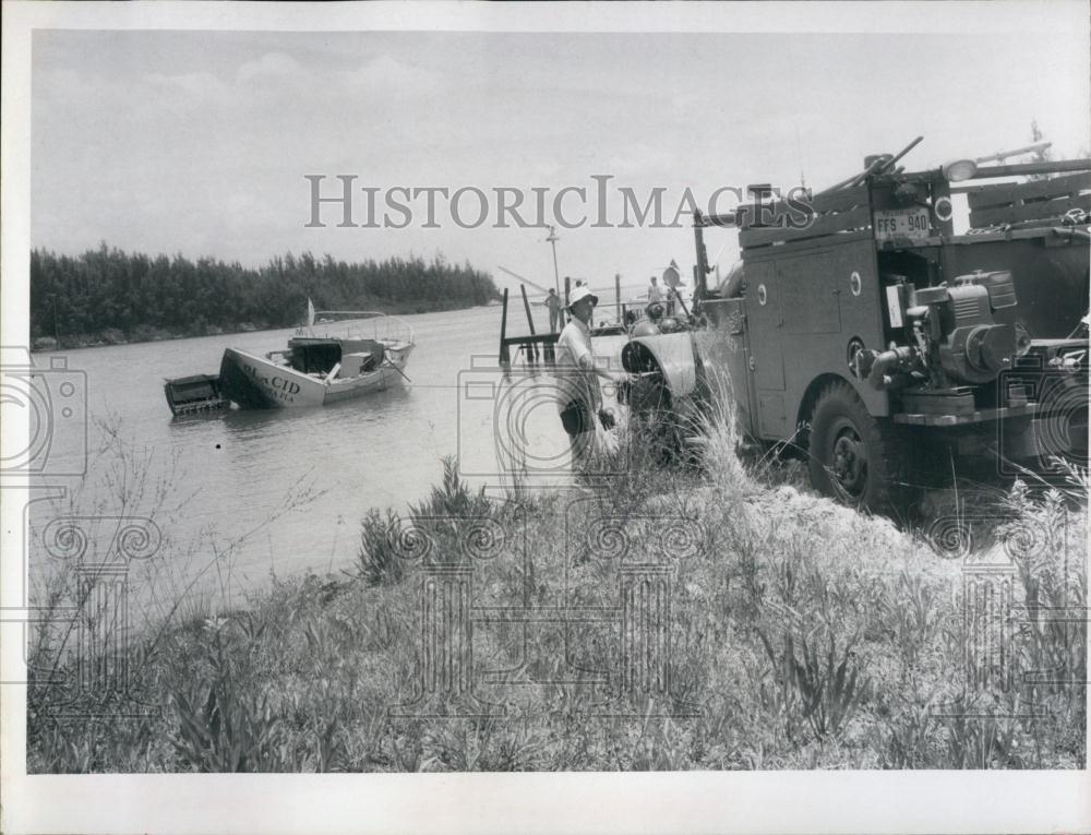 1971 Press Photo 36 Foot Boat &quot;Placid&quot; Caught on Fire - RSL69283 - Historic Images