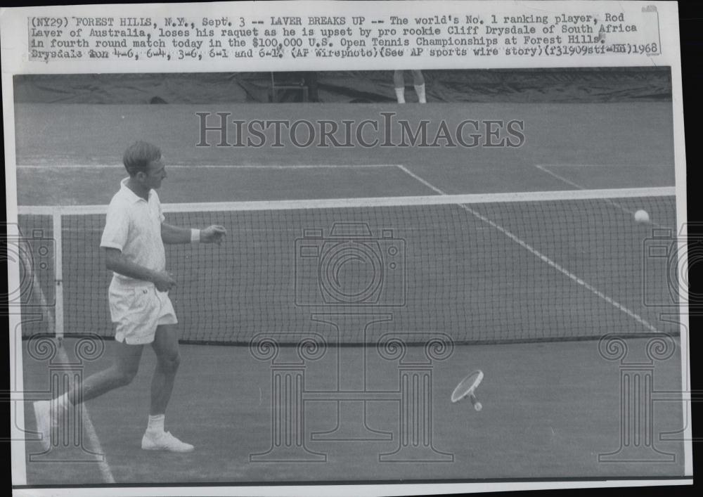 1968 Press Photo Australian Rob Laver loses his raquet at US Open Tennis - Historic Images