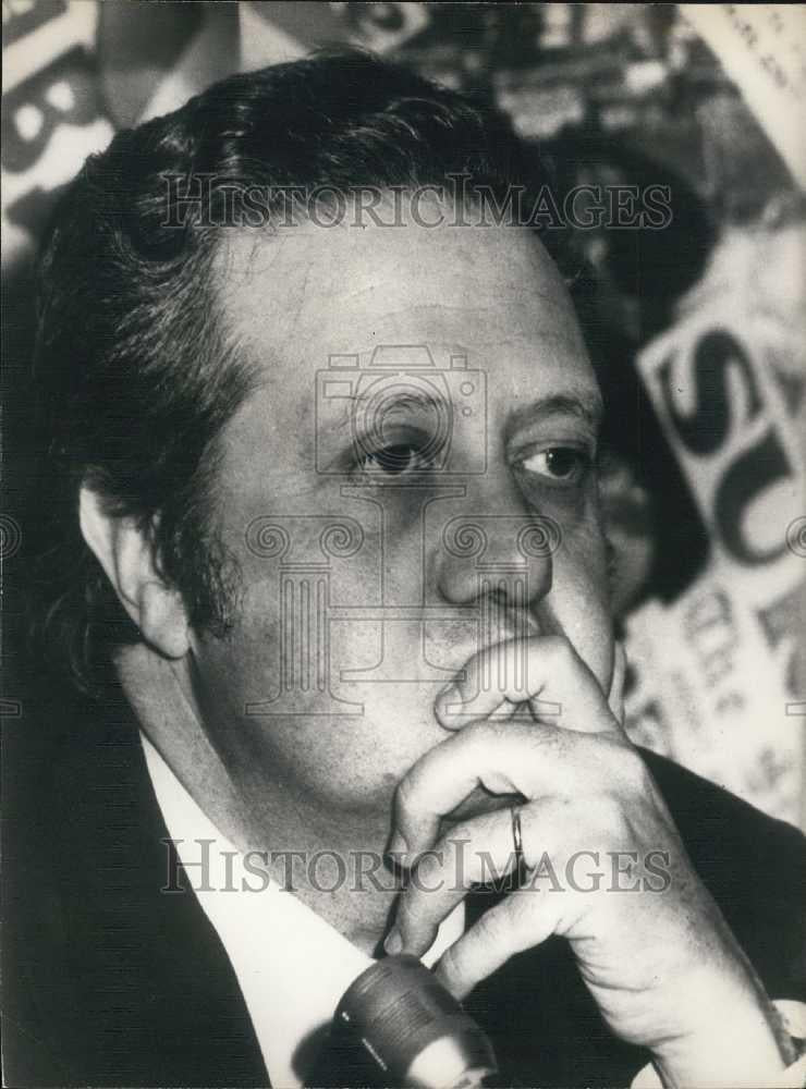 1975 Press Photo Mario Soares, Portugese politician at a meeting - Historic Images