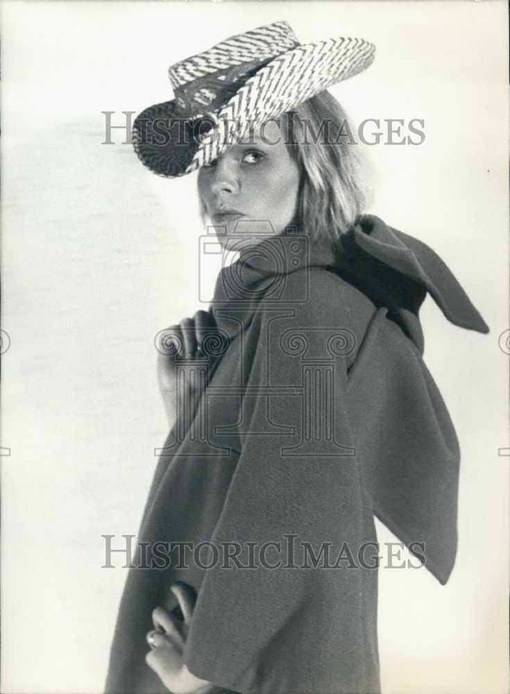 1978 Press Photo Models in Spring fashions by Daniel Le Bret - Historic Images