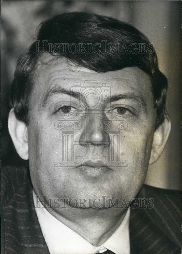 Press Photo Etienne Mougeotte Director of the Inforlation Europe - Historic Images