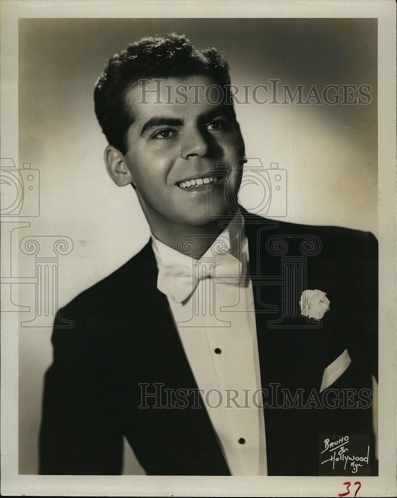 1960 Press Photo Baritone singer, John Modenos to perform - RSL72431 - Historic Images