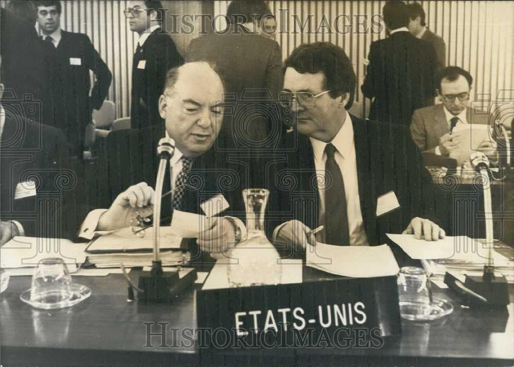 1982 Press Photo US Sec of Labor Raymond Donovan &amp; Abraham Katz - Historic Images