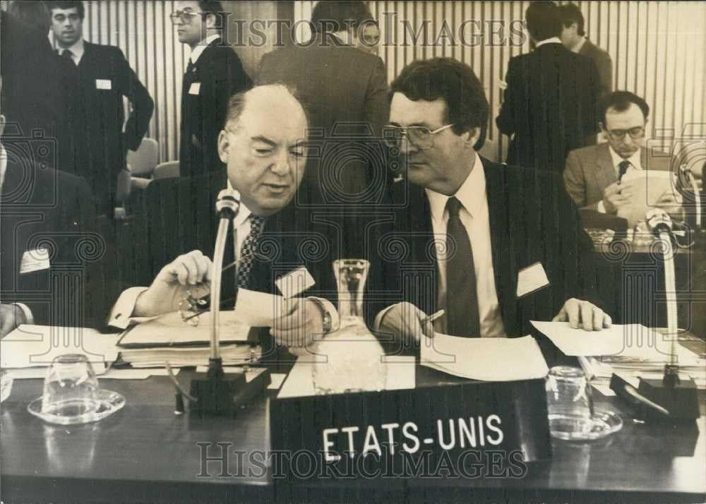 1982 Press Photo US Sec of Labor Raymond Donovan & Abraham Katz - Historic Images