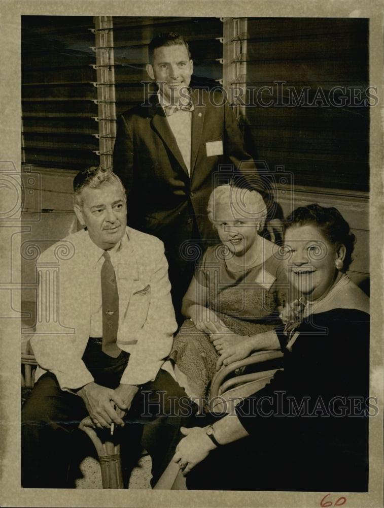 1959 Press Photo Mrs Richard E Everson secretaries honor their bosses - Historic Images