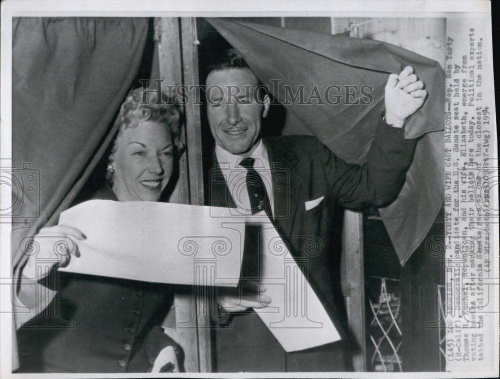 1954 Press Photo Rep Sam Yorty and his wife Elizabeth - RSL51615 - Historic Images