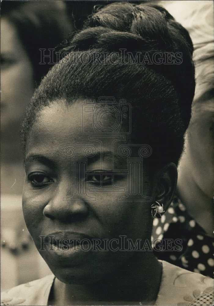 Press Photo of the wife of the president of Gabon. - Historic Images