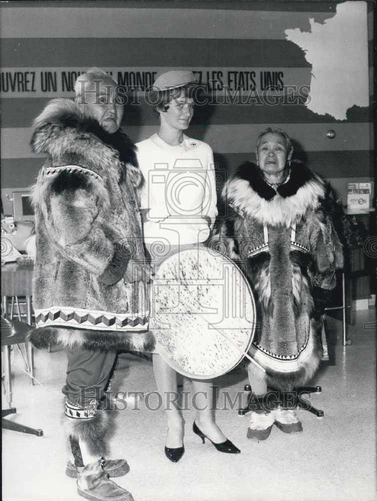 Press Photo Eskimos on a Visit in Paris - Historic Images