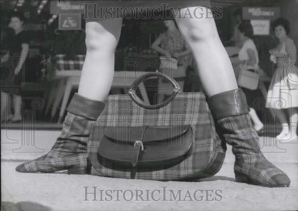 1961 Press Photo Boots &amp; handbag by designer Bordees de Cuir - Historic Images