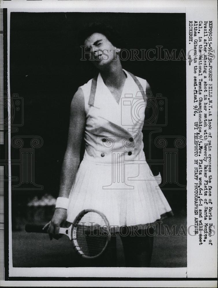 1958 Press Photo Maria Bueno Brazil Forest Hills Tennis Match Beverly Fleitz - Historic Images