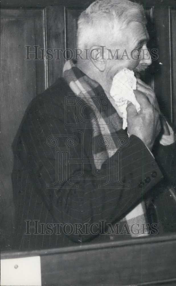 1954 Press Photo Gaston Dominici Wipes Face During His Murder Trial - Historic Images