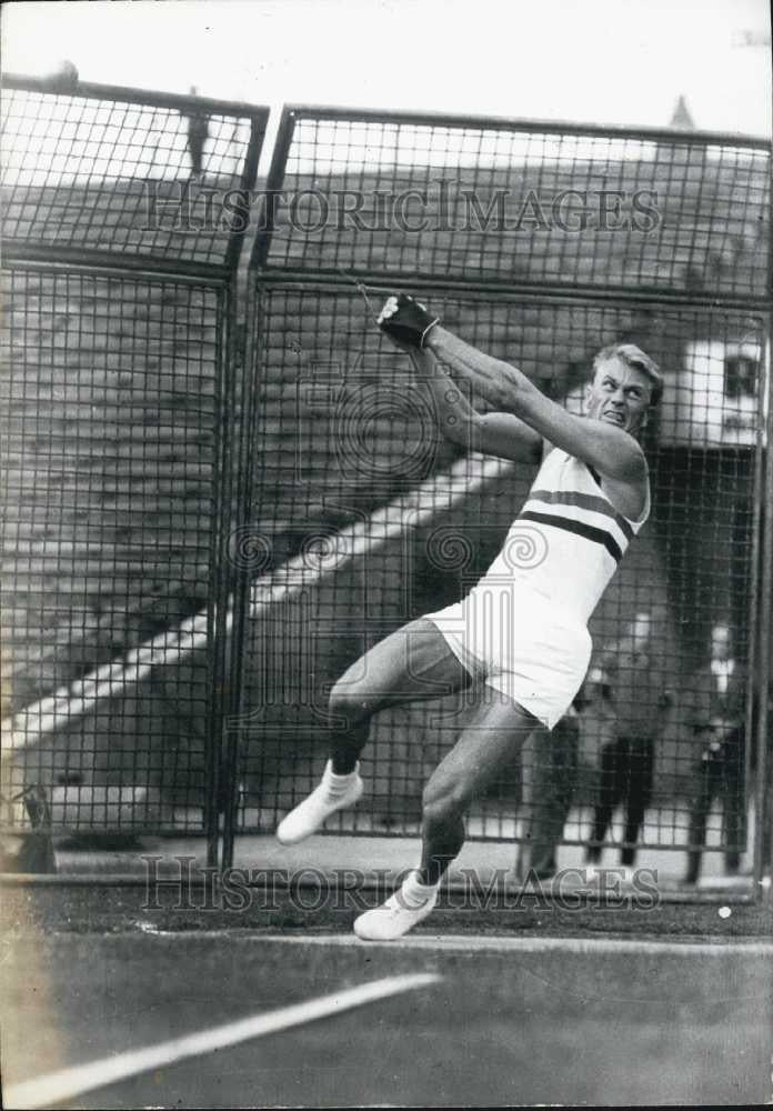 1968 Press Photo Hammer throw, Hungarian, Gyula Zsivotzky in action - Historic Images