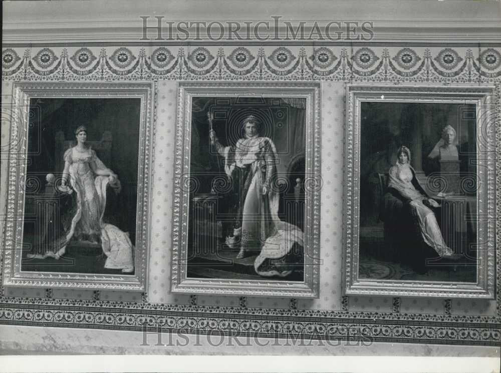 Press Photo Art portraits of Napoleon & others at Verailles museum - Historic Images