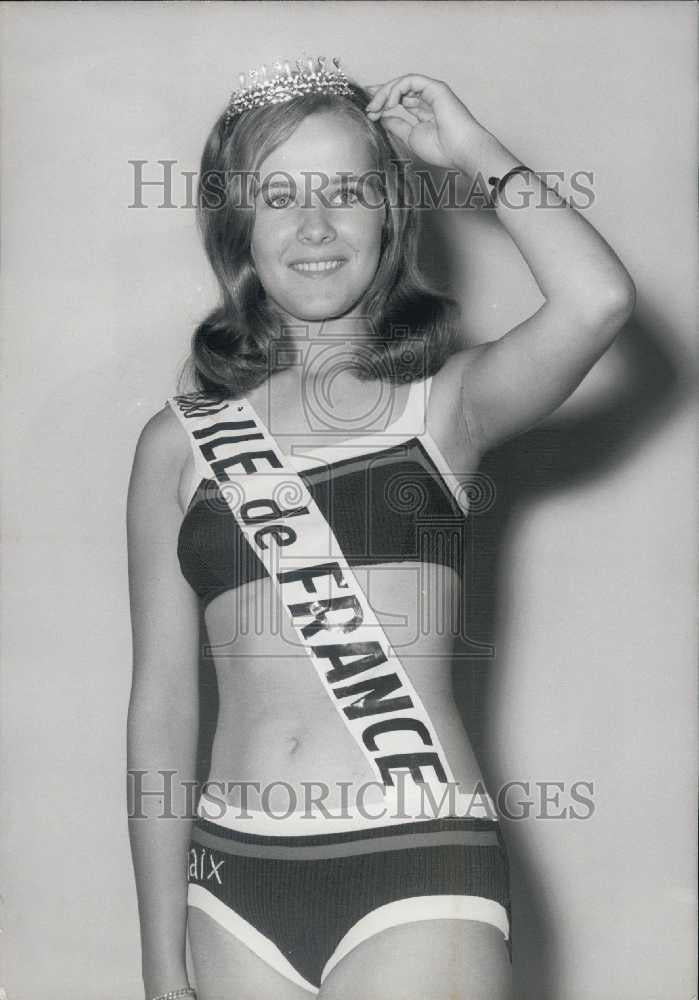 1966 Press Photo Annick Loisel Student Winner Miss Ile De France - Historic Images