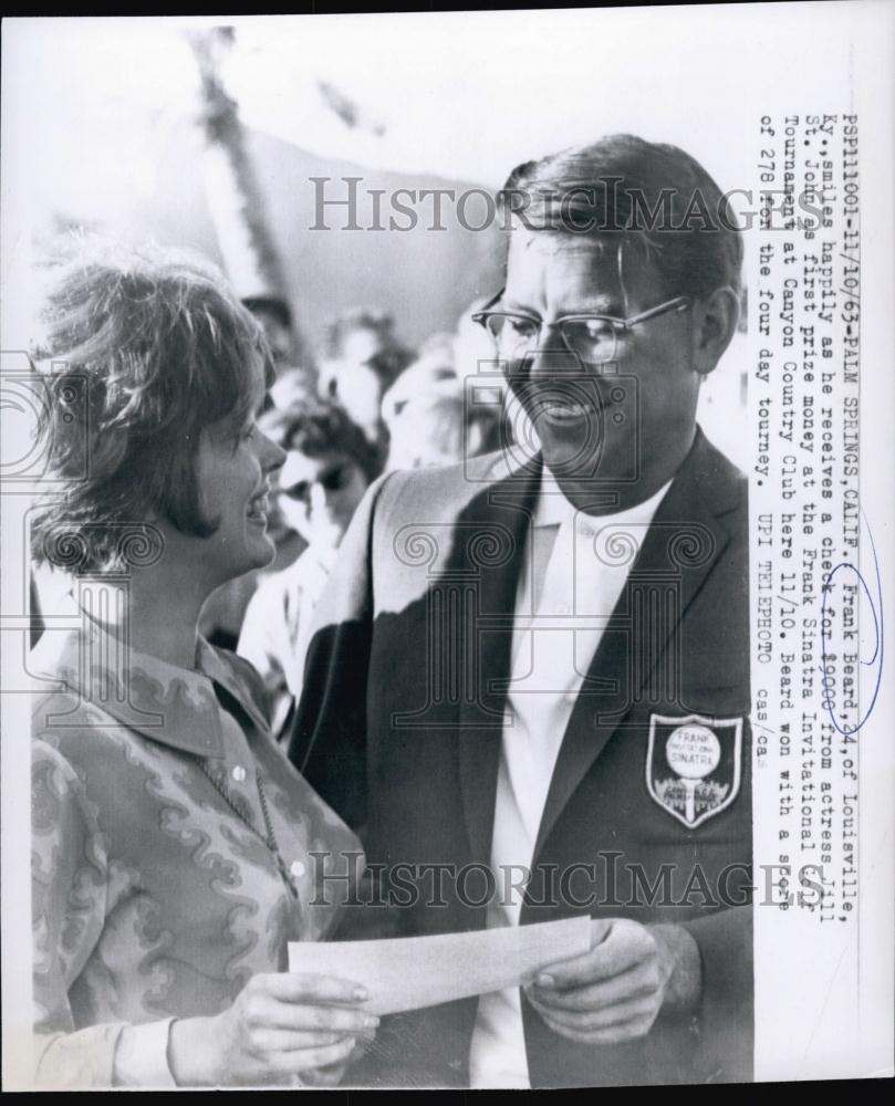 1963 Press Photo Frank Beard receives check from Actress Jill st John - Historic Images