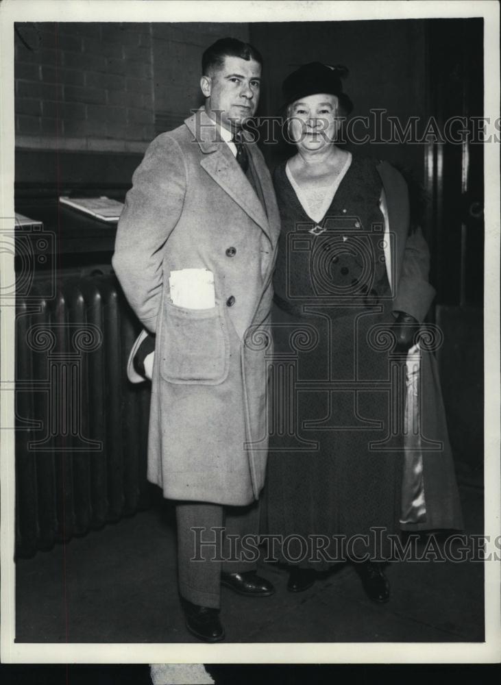 1933 Press Photo Opera Singer Madame ErnestineSchumann-Heink w/ her son George - Historic Images