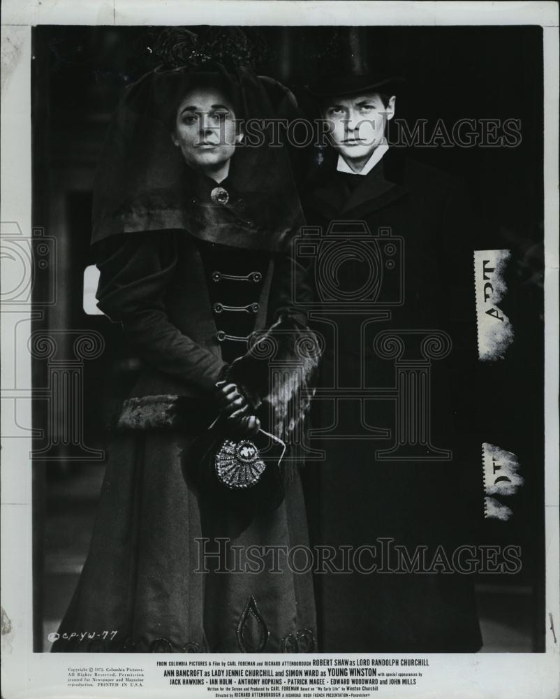 1972 Press Photo Actor Simon Ward &amp; Anne Bancroft for film &quot;Young Winston&quot; - Historic Images