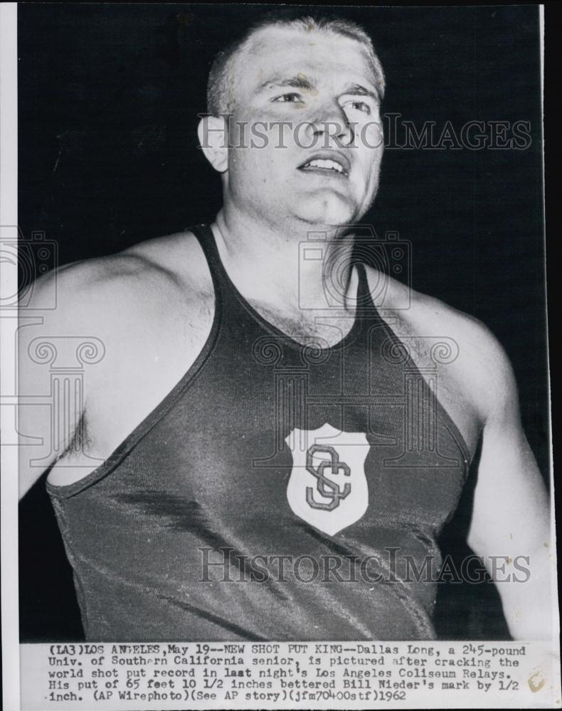 1962 Press Photo Track/Field athlete Dallas Long breaks shot put record - Historic Images