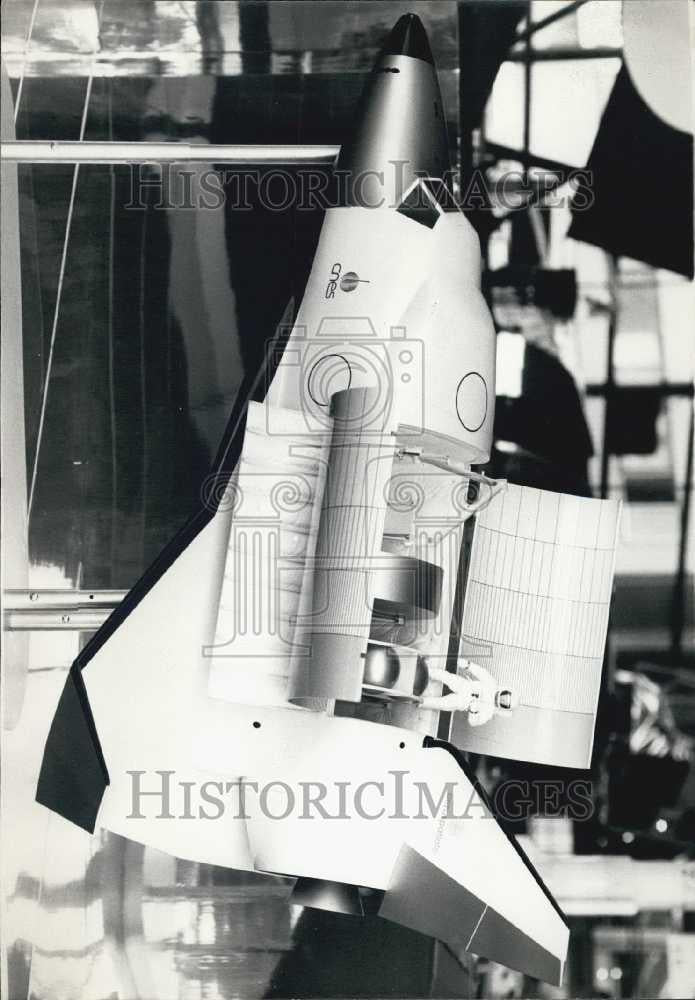 Press Photo The "Aerospatial" design spaceship. - Historic Images