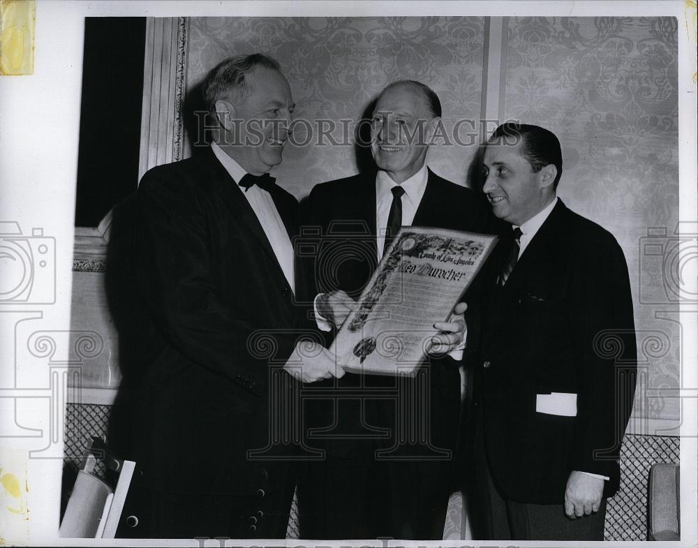 1961 Press Photo baseball&#39;s Leo Durocher receives honor roll at Friars&#39; dinner - Historic Images