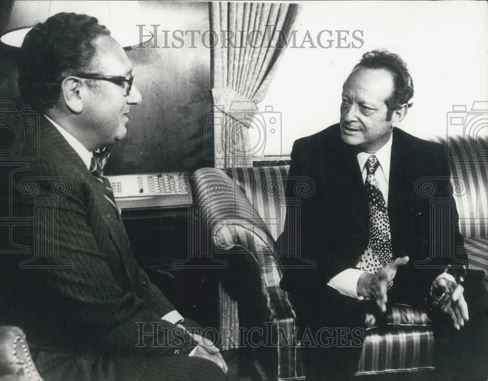 Press Photo Mr. Yigal Allon and Mr. Henry Kissinger in Interview - Historic Images