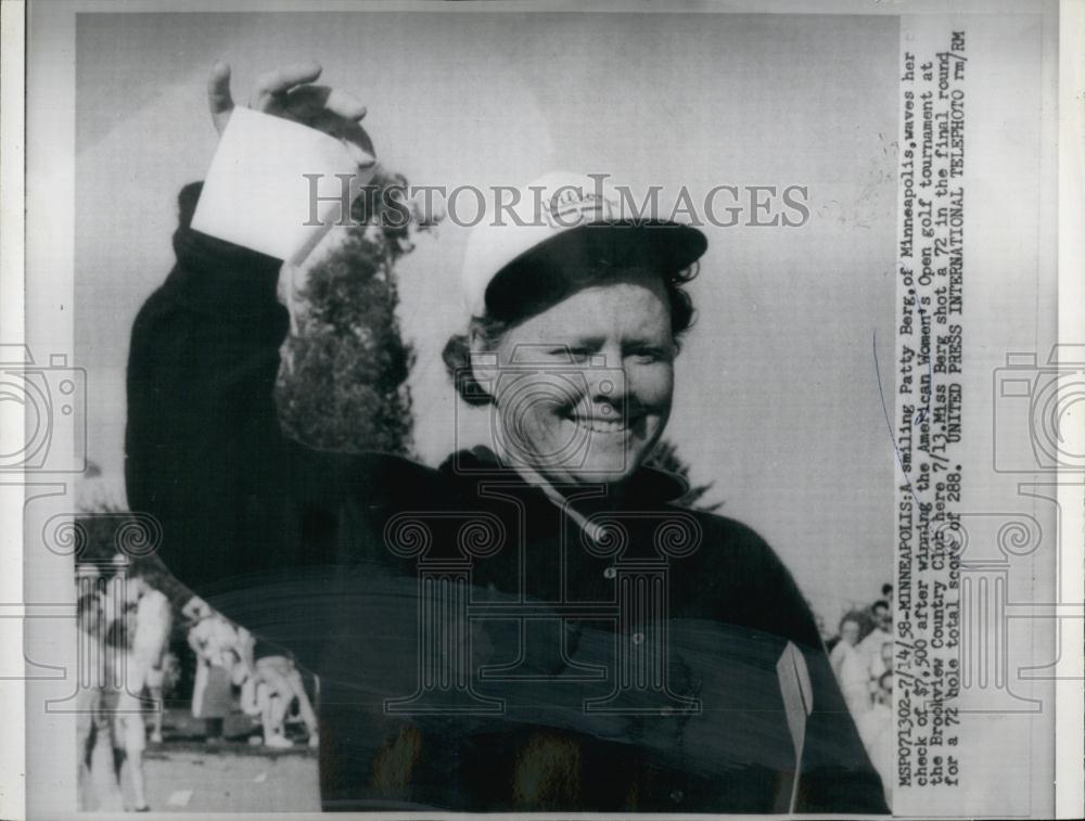 1958 Press Photo Patty Berg, American Women&#39;s Open Golf Tournament Winner - Historic Images