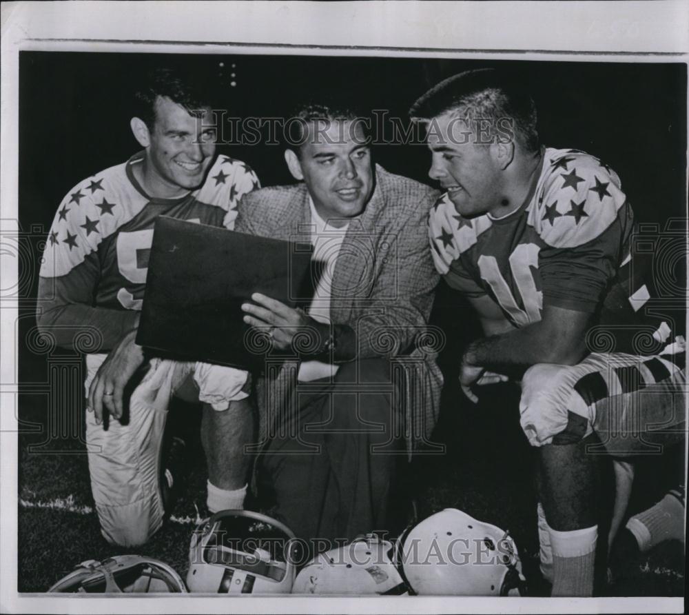 1958 Press Photo Otto Graham, Dan Currie, King Hill, College All-Star Team - Historic Images