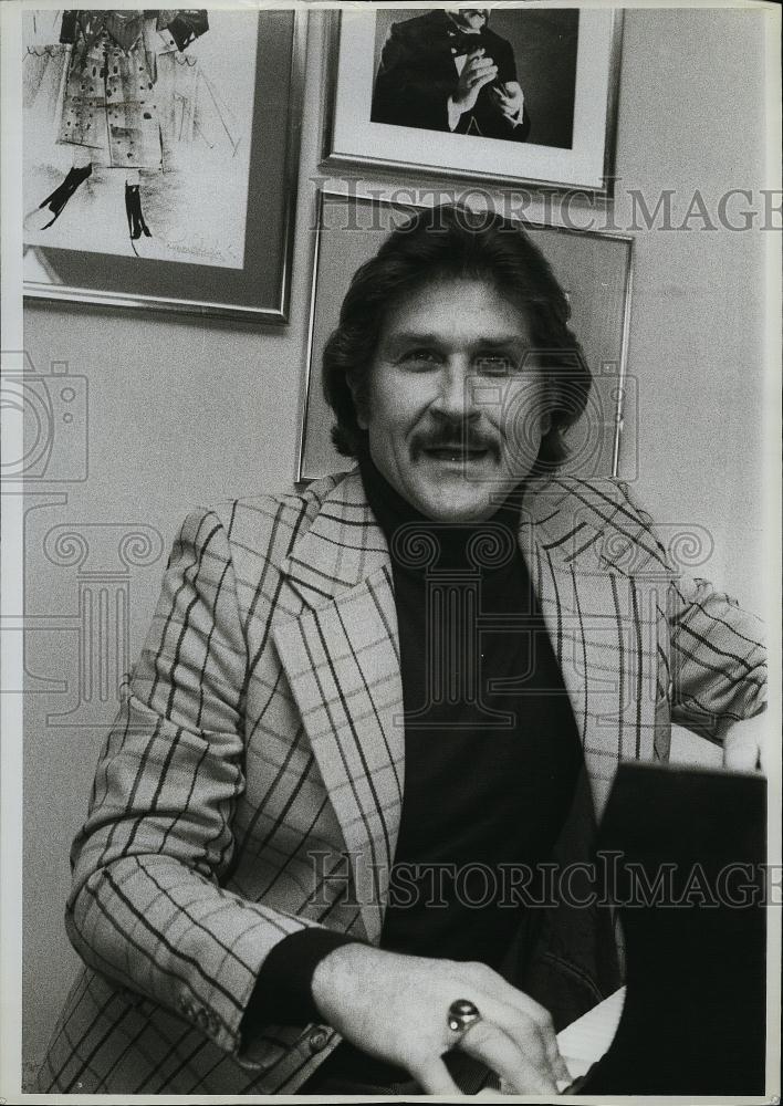 1983 Press Photo Opera Baritone Sherrill Milnsei - RSL70767 - Historic Images