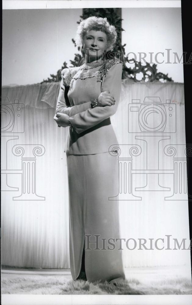 1945 Press Photo Actress Billie Burke - RSL57651 - Historic Images