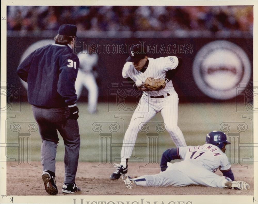 1993 Press Photo Vince Coleman Slides Into Rockies Shortstop Freddie Benavides - Historic Images