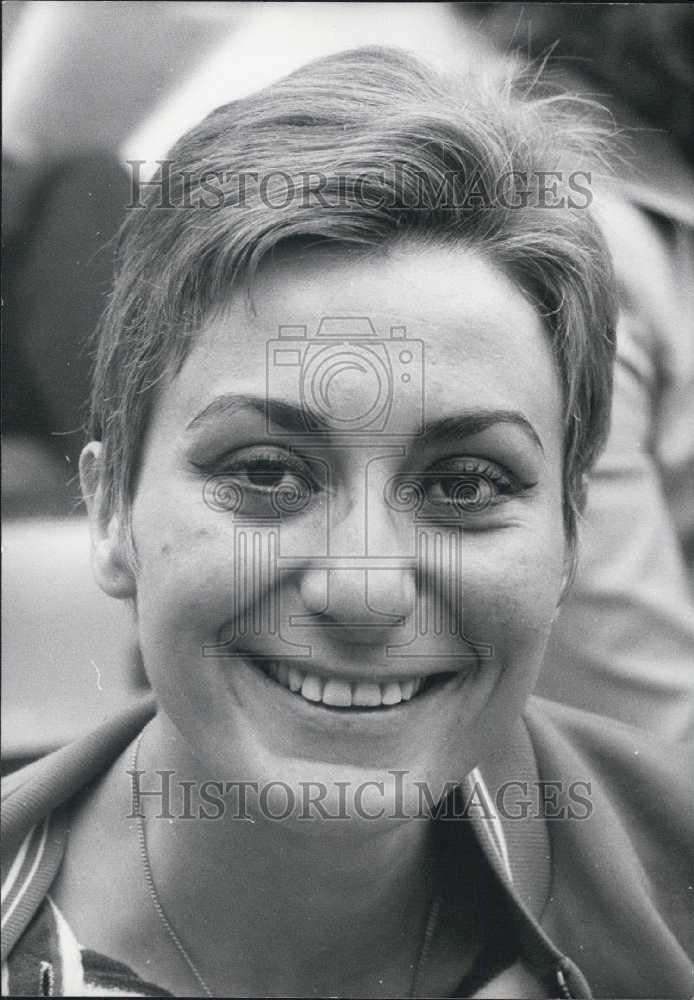 1960 Press Photo Mrs Gastadello who is 100 meter champion diver - Historic Images