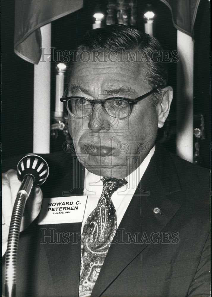 1973 Press Photo Mr Howward C. Petesen, pres of Fidelity Bank of Phildelphia - Historic Images