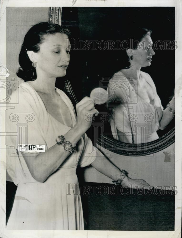 1937 Press Photo Katharine Cornell Actress - RSL57563 - Historic Images