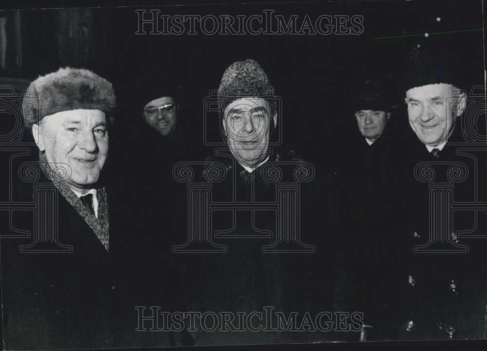 1922 Press Photo Hungarian Janos Kadar, USSR Leonid Breshnev &amp; A Kossyguigin - Historic Images