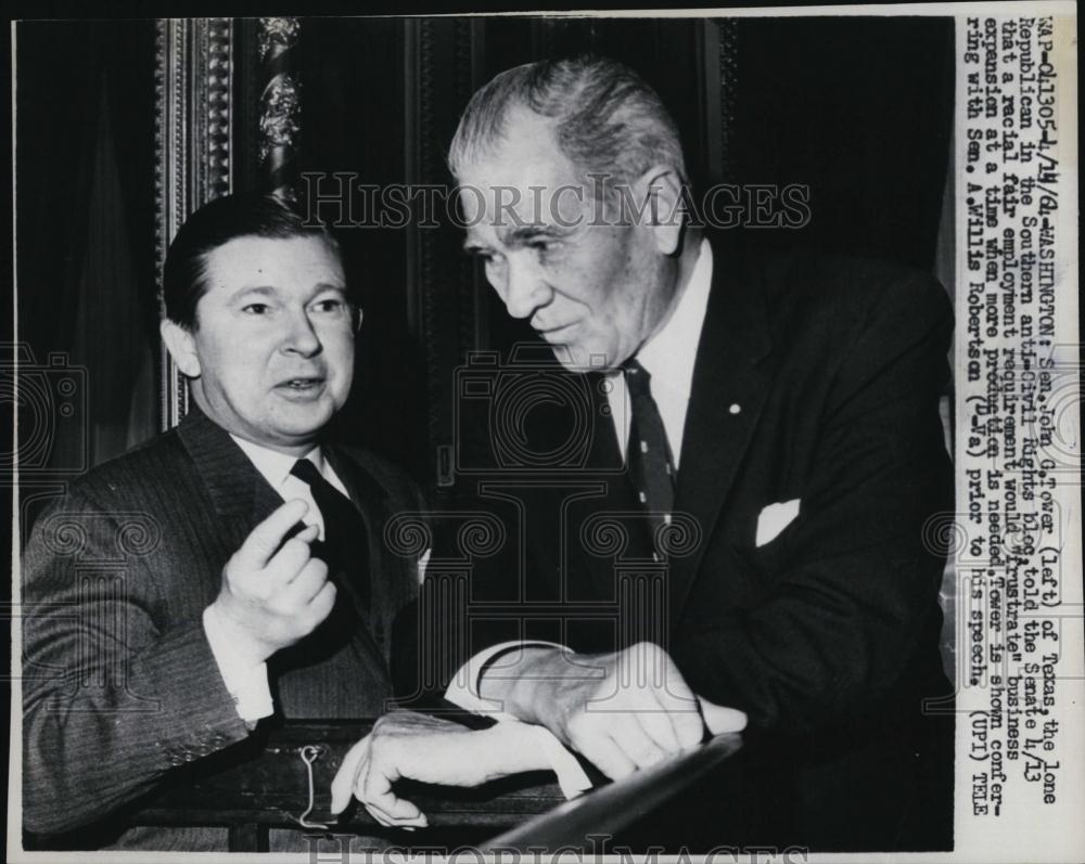 1964 Press Photo Sen J Tower talkes with Sen A W Robertson prior to speech - Historic Images