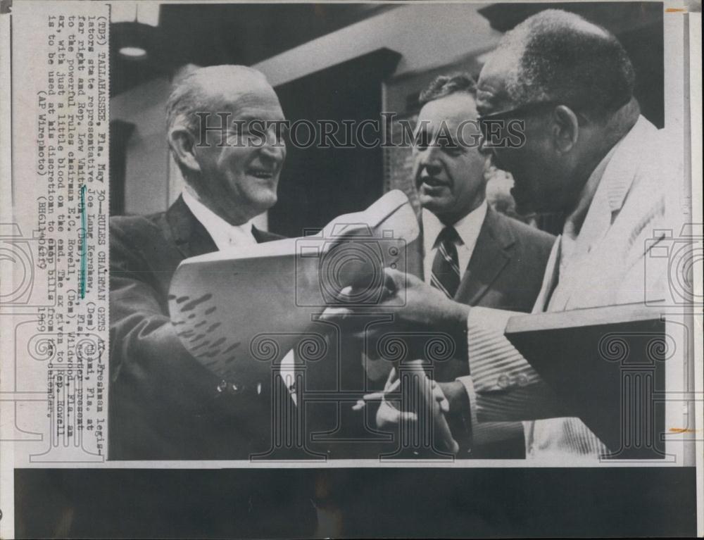 1969 Press Photo State Representatives Joe Lang Kershaw Lew Whitworth - Historic Images