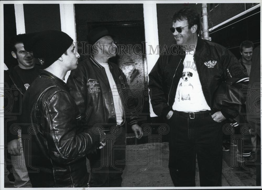 1995 Press Photo Dan Aykroyd visits Mama Kin - RSL86911 - Historic Images