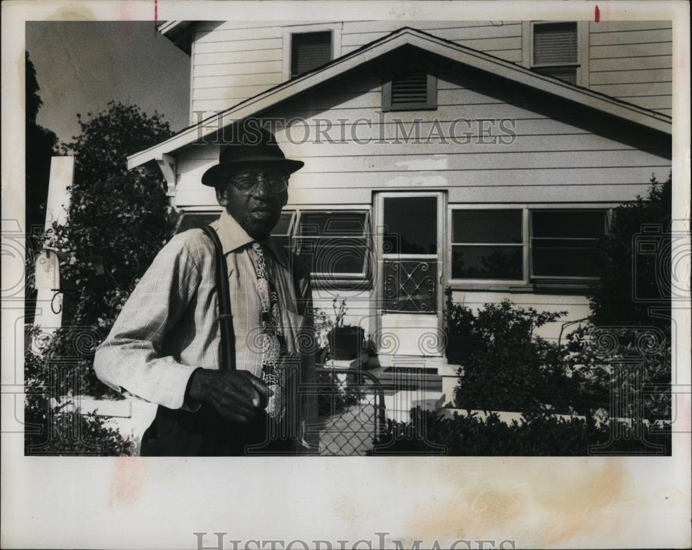 1975 Press Photo Chester James,91 at his Florida home - RSL95481 - Historic Images