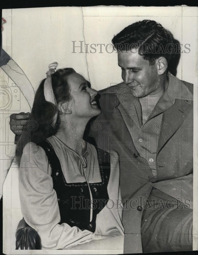 1941 Press Photo Cobina Wright, Jr Corp Palmer Beaudette Actress Soldier - Historic Images