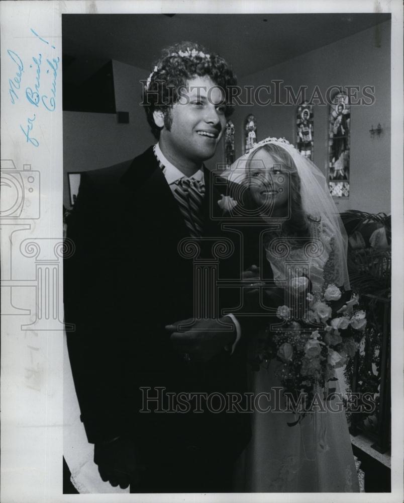 1976 Press Photo Wedding of jeanne Myers to Andre Vonsiastky - RSL93647 - Historic Images