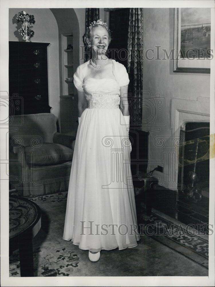 Press Photo Inez Robb Columnist Attending Coronation of Queen Elzabeth II - Historic Images