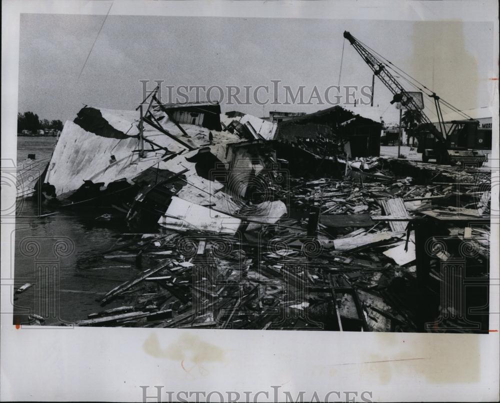 1975 Press Photo Kingfisher Restaurant Johns pass landmark - RSL99671 - Historic Images