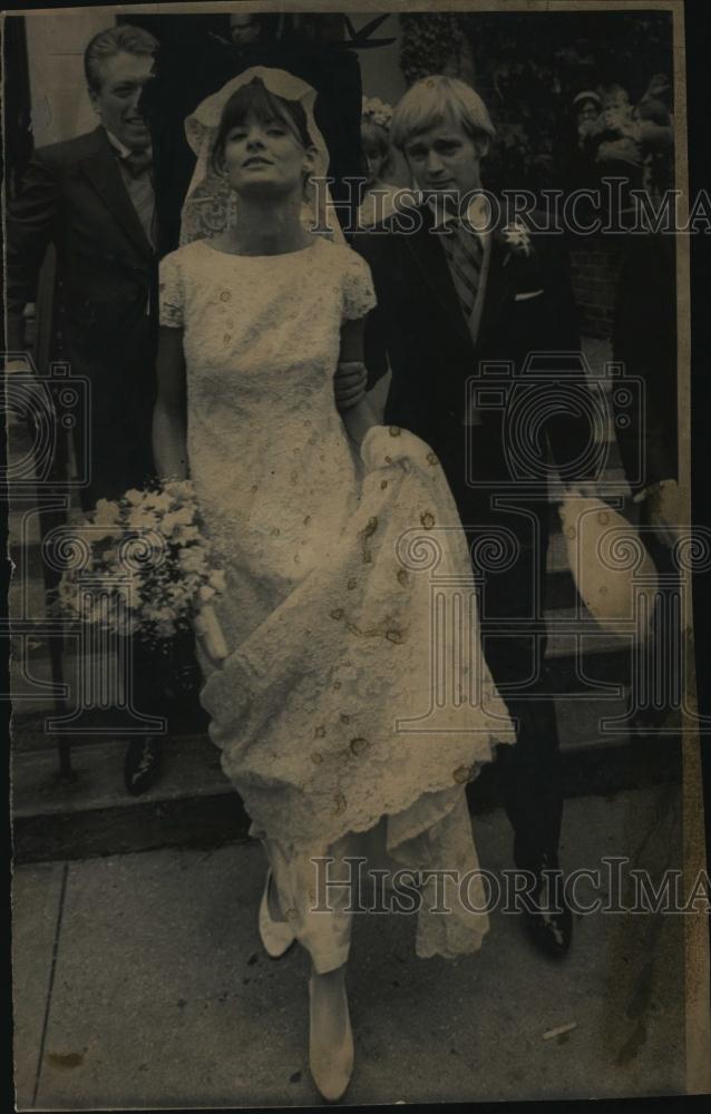 1967 Press Photo Actress Katherine Carpenter Marries David McCallum - RSL46135 - Historic Images