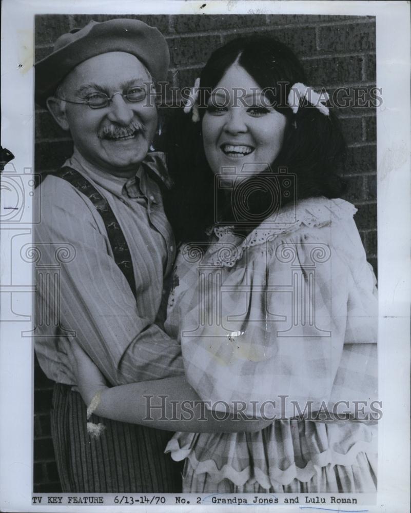 1970 Press Photo Actress Lula Roman & Grandpa Jones - RSL83141 - Historic Images