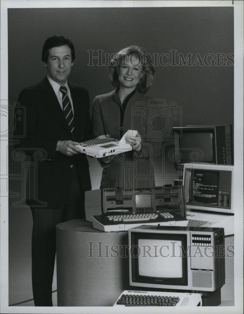 1983 Press Photo Nbc Nightly News Chris Wallace Jessica Savitch Mini Computers - Historic Images