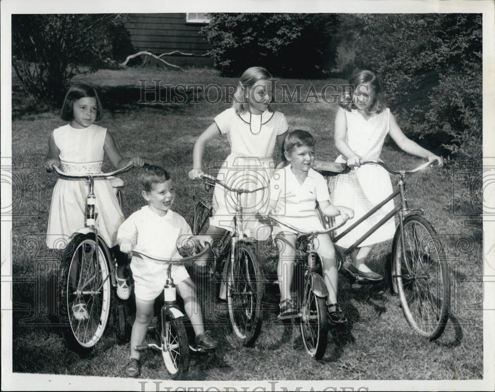 1960 Press Photo Children of George Lodge: Dorothy, Emily, Nancy, George & Henry - Historic Images