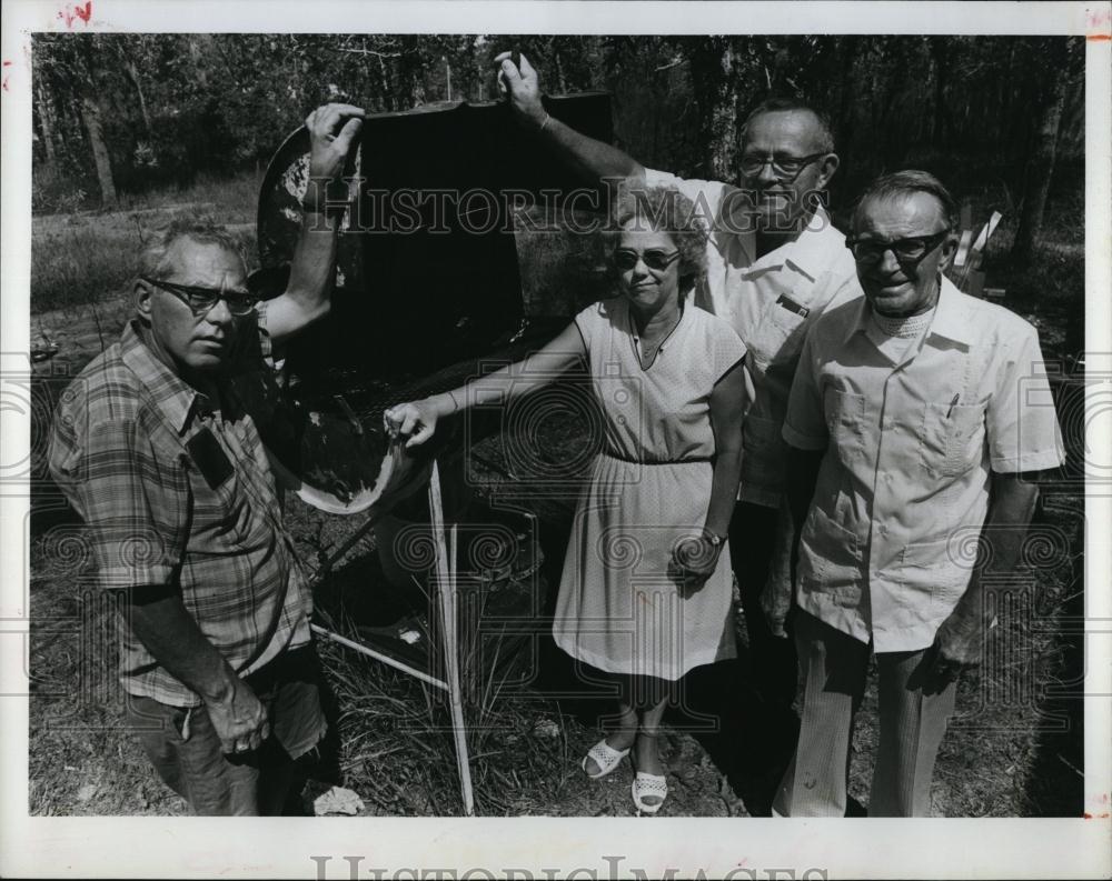 1983 Press Photo barbecue benefit American Cancer Society Fransworth Miller Hill - Historic Images