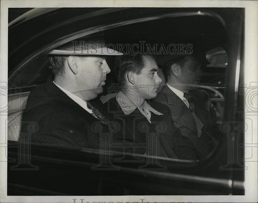 1944 Press Photo William B Sanders Held on Manslaughter of Josephine Medina - Historic Images